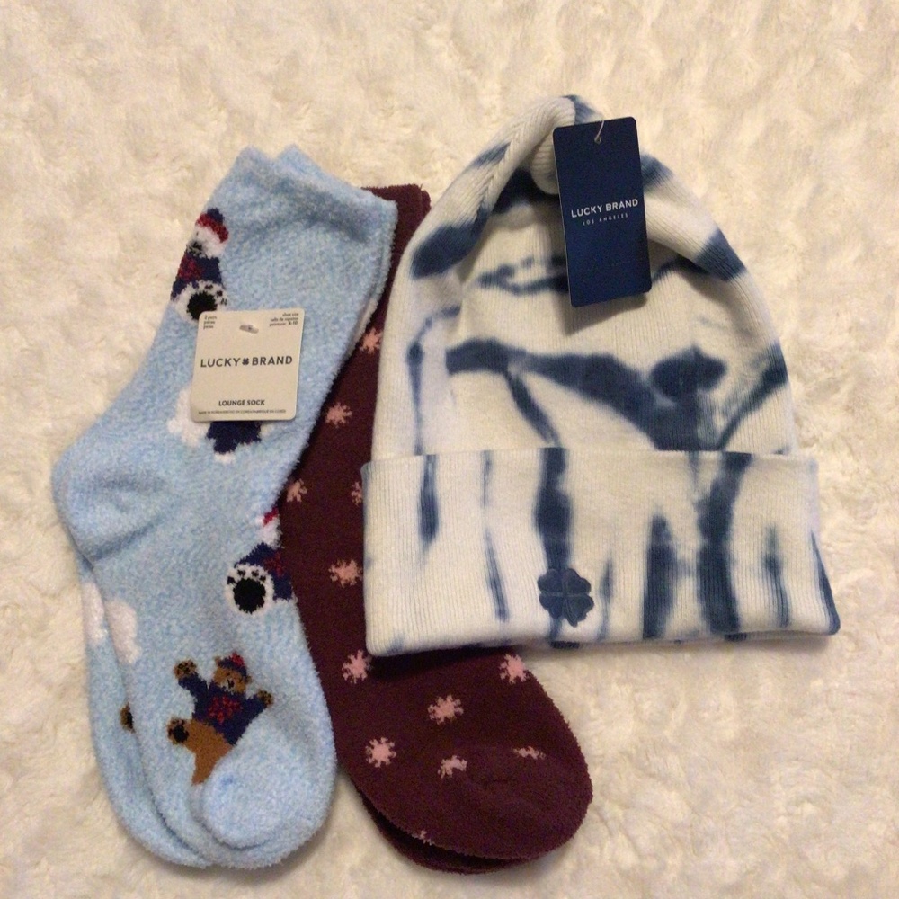 NEW. LUCKY BRAND BUNDLE WITH HAT & 2 PAIR LOUNGE SOCKS - SOFT AND COZY